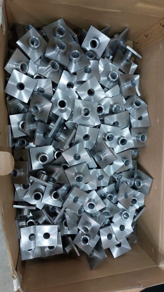 R&L Metal Mechanics - Servicios de torno